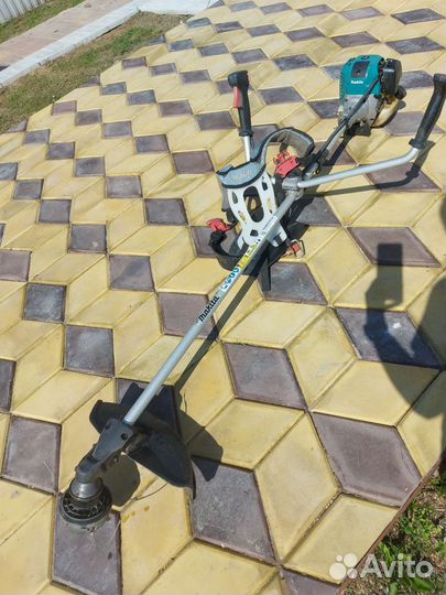 Бензотример макита