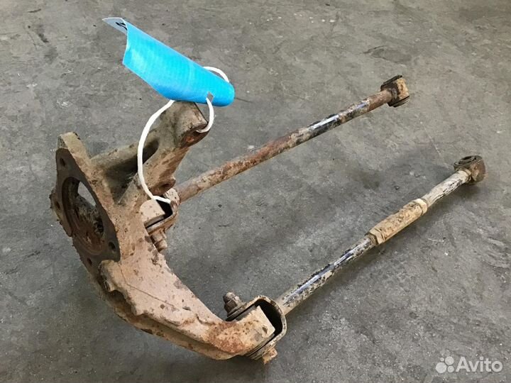 Кулак поворотный задний левый Toyota Camry XV30 20