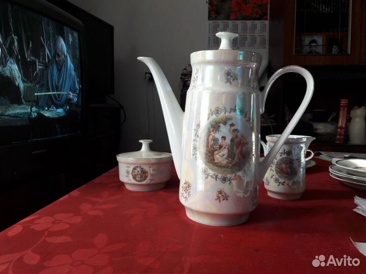 Продам сервиз Мадонна