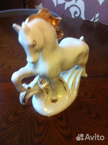 Статуэтка фарфороровая лфз