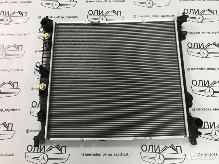 Радиатор охлаждения на Mercedes W166 ML GL GLE