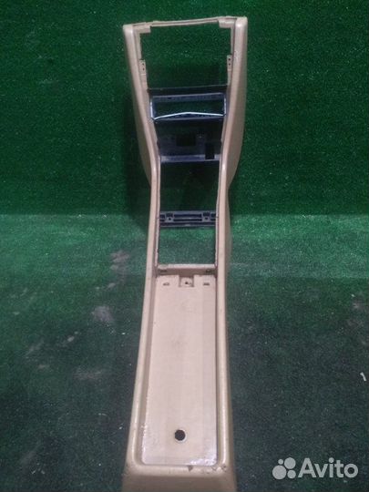 Подлокотник Mercedes-Benz E-Class W124 M111