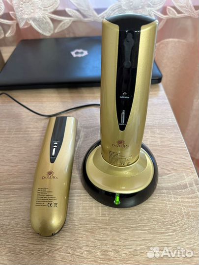 Прибор массажный для кожи головы Deaura