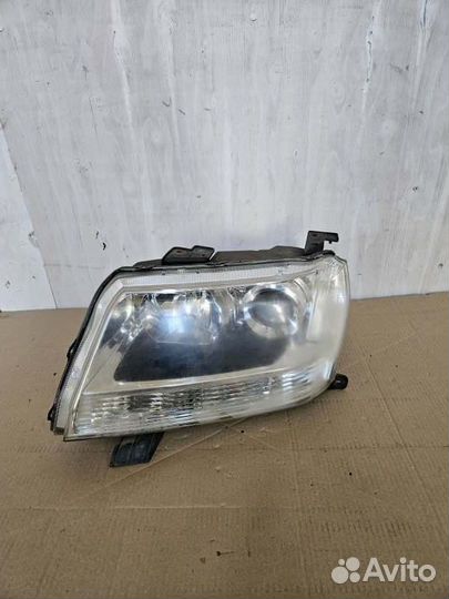 Фара ксенон. лев. Suzuki grand vitara 2008