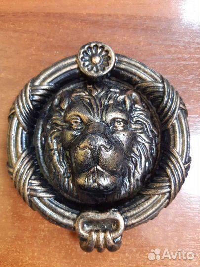 Дверные ручки