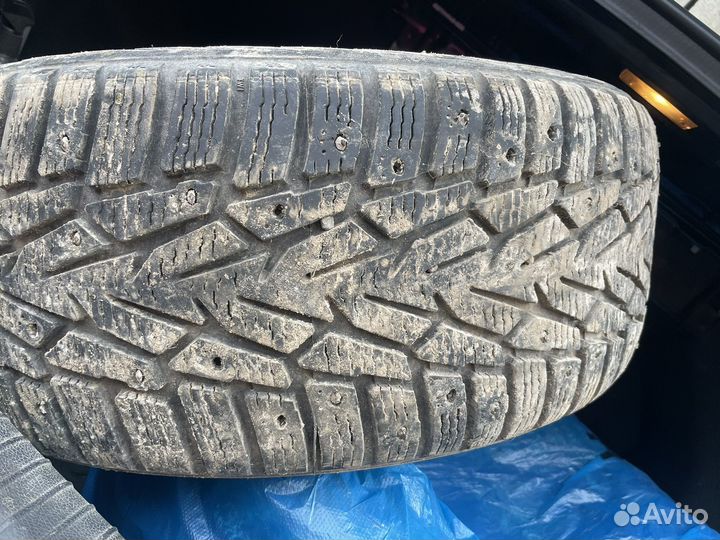 Nokian Tyres Hakkapeliitta 7 215/55 R17 98