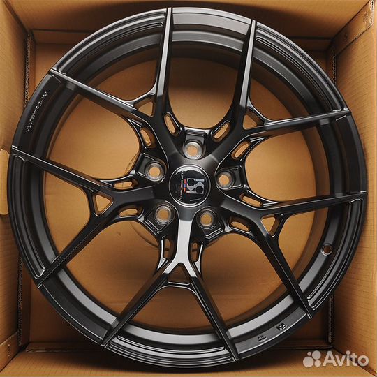 Диск литой Replica 132 R18 5*114.3