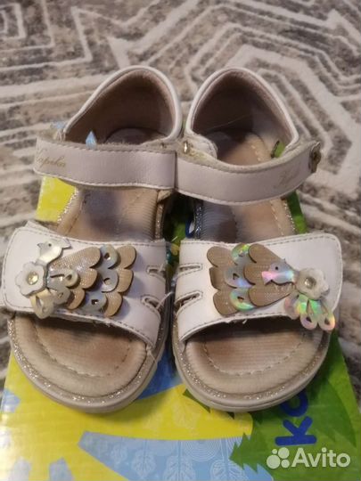 Босоножки для девочки