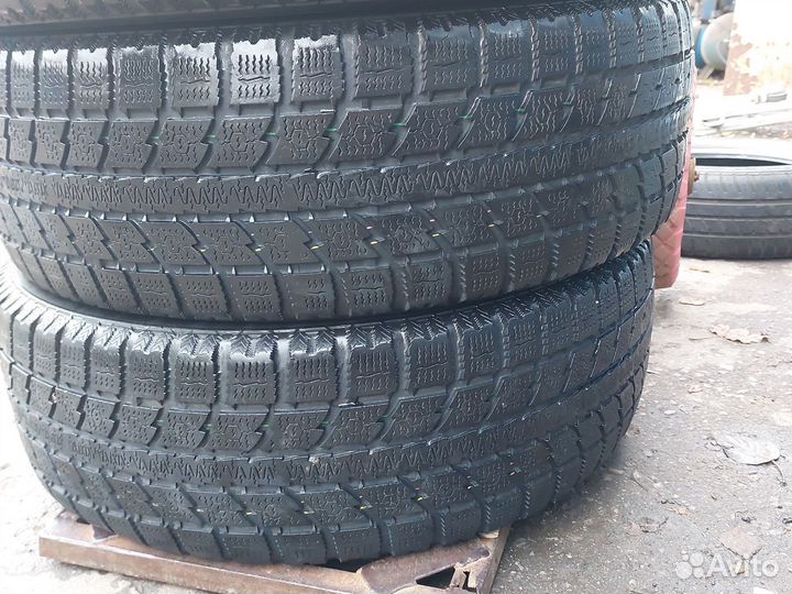 Toyo Observe GSi-5 225/65 R17 102Q