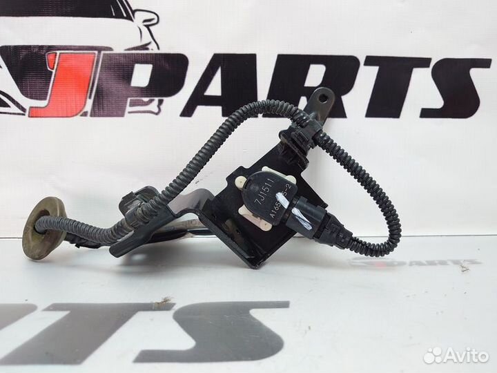 Датчик положения кузова Mitsubishi Outlander II (2