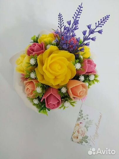 Композиция из мыльных цветов