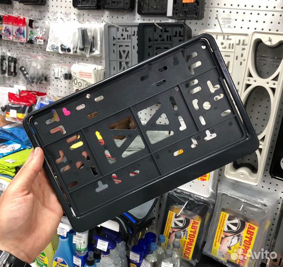 Квадратная рамка гос. номера с защелками