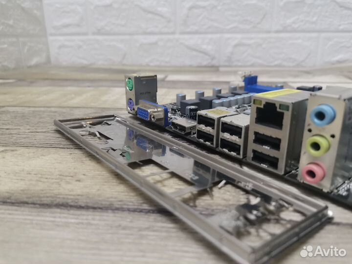 Материнская плата ASRock H61M-HVS