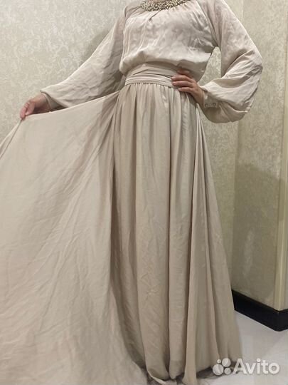 Вечернее платье