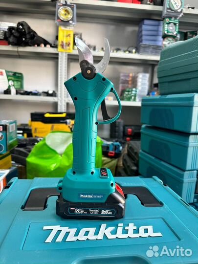 Секатор садовый аккумуляторный makita