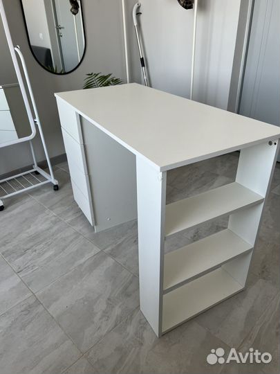 Стол письменный