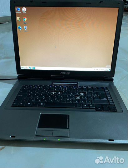 Ноутбук asus