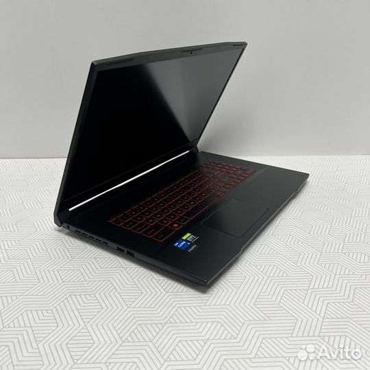 Ноутбук MSI Katana GF76