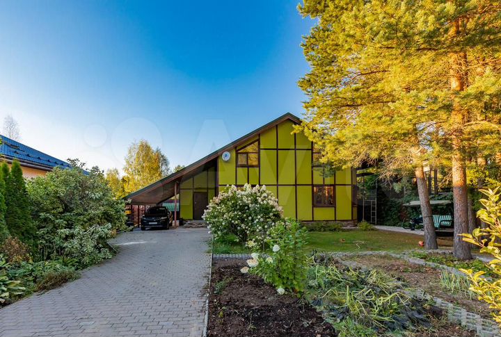 Дом 200 м² на участке 6 сот.