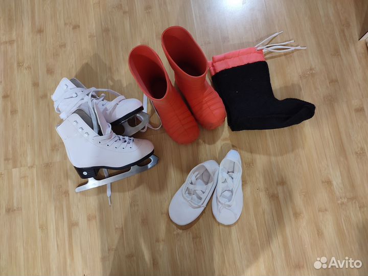 Детская обувь для девочек+ коньки