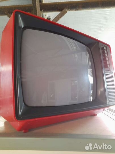 Телевизор юность 405 на запчасти