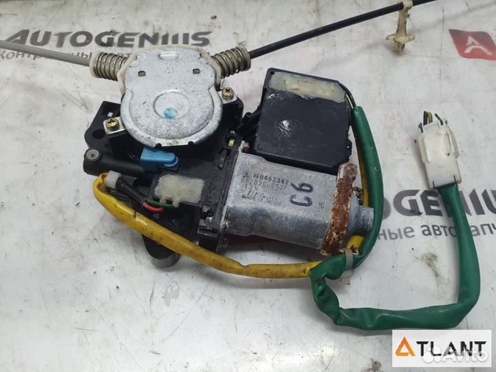 Стеклоподъемник передний правый mitsubishi chariot