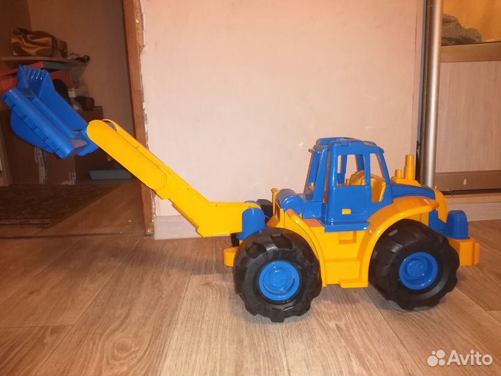 Детский трактор