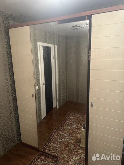 Шкаф четырёхдневный и камод