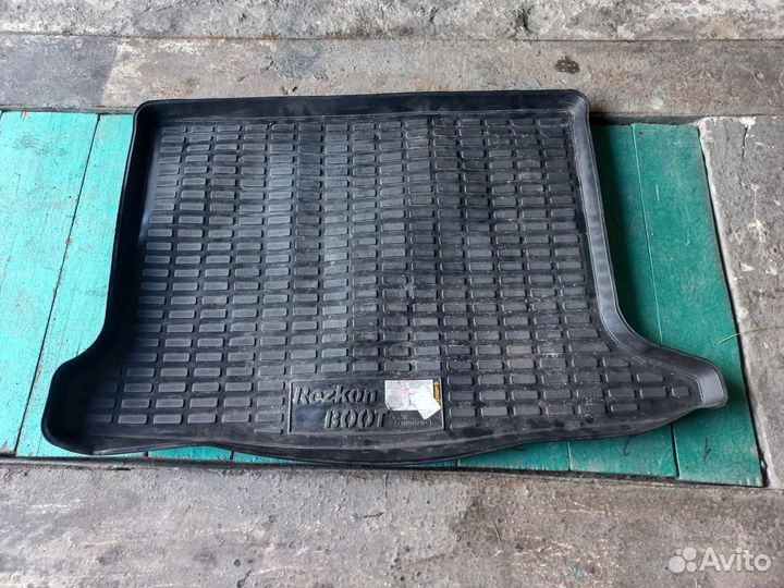 Коврик багажника Reno Sandero