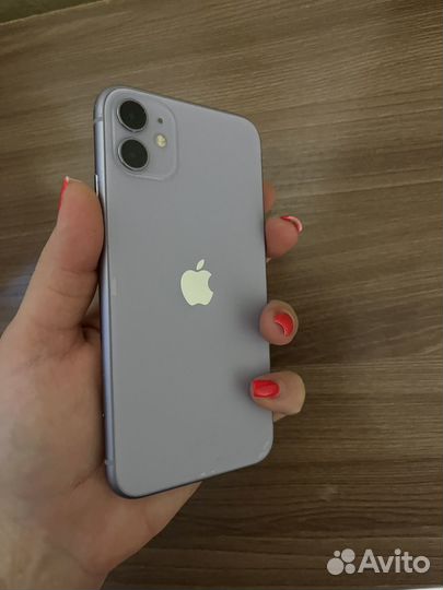 Телефон iPhone 11