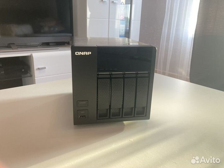 Qnap TS-412 Сетевое хранилище NAS