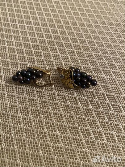 Золотые серьги с жемчугом и бриллиантами