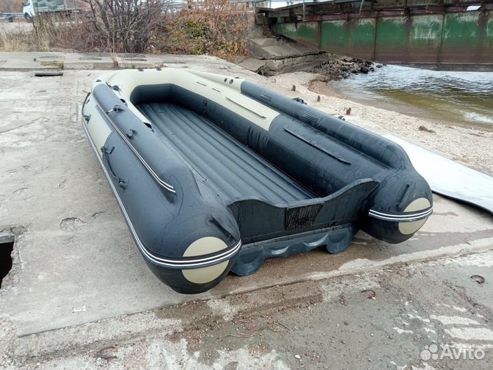 Надувная лодка