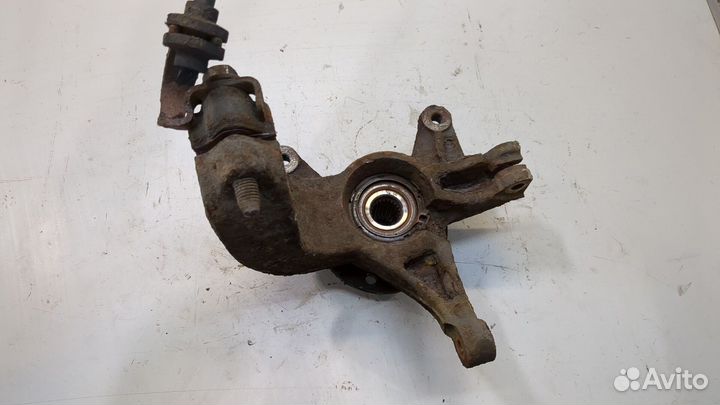 Ступица (кулак, цапфа) левая передняя Renault Megane 2