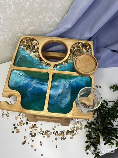 Винный стол с эпоксидной смолой