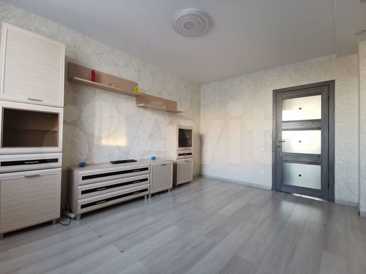 2-к. квартира, 60 м², 8/12 эт.