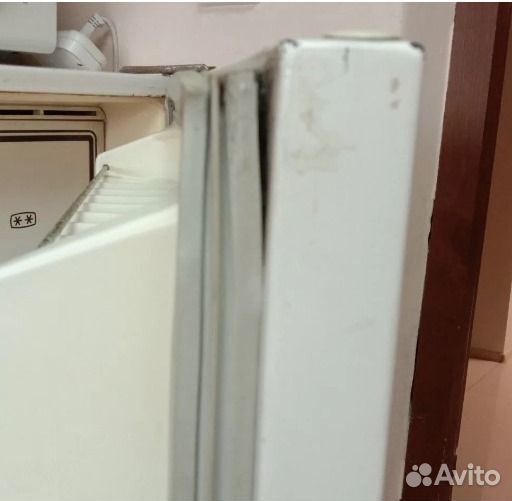 Уплотнитель для морозильника Бирюса 90