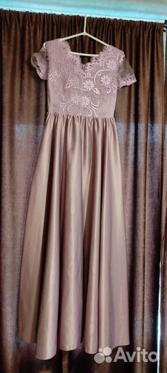 Вечернее платье в пол 44