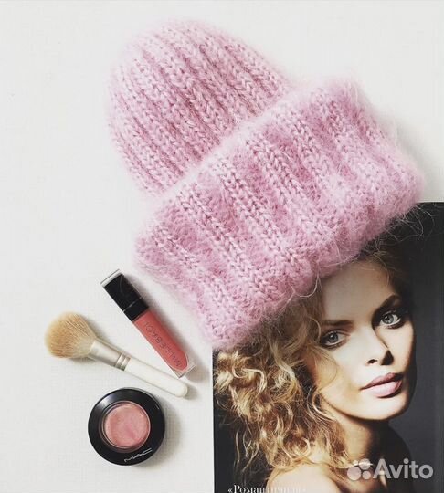 Пушистая шапка из мохера