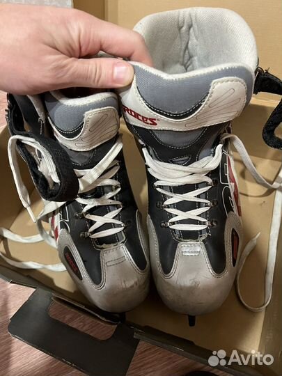 Коньки хоккейные