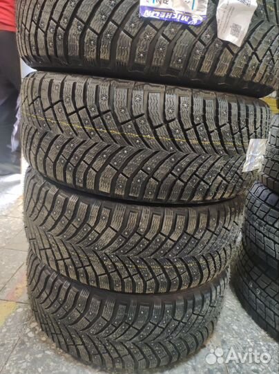 Michelin X-Ice North 4 235/45 R19 99H