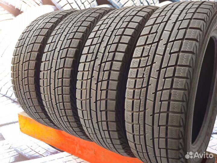 Yokohama Ice Guard IG30 215/60 R17