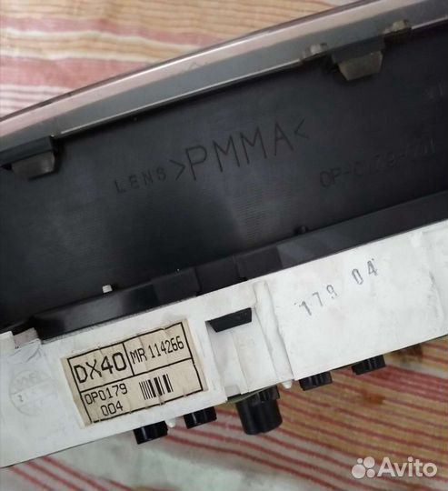 Панель приборов Mitsubishi Carisma АКПП