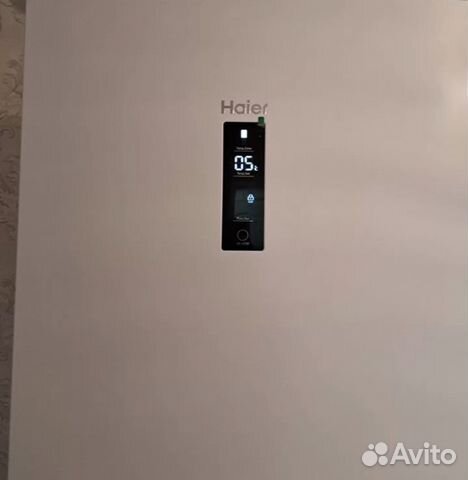 Холодильник Haier C2f637