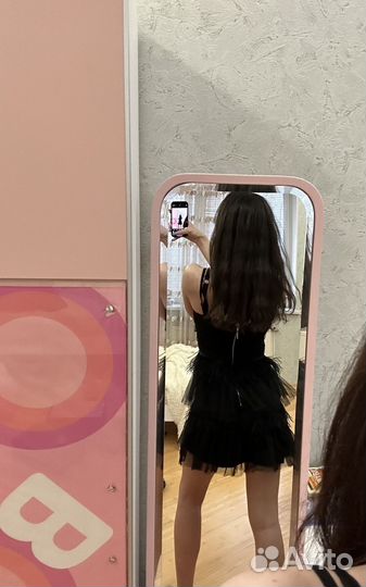 Платье с перьями love republic