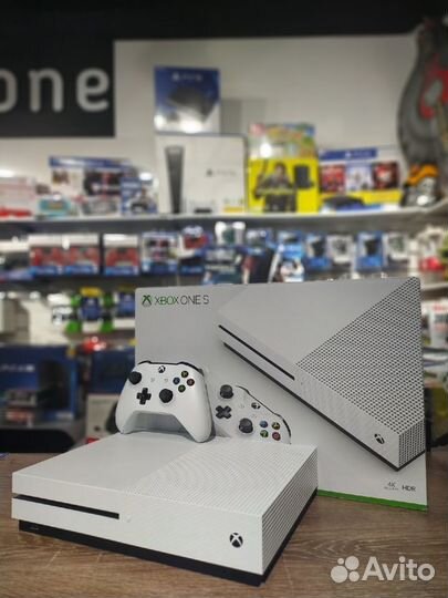 Xbox One S 1000GB в коробке на гарантии