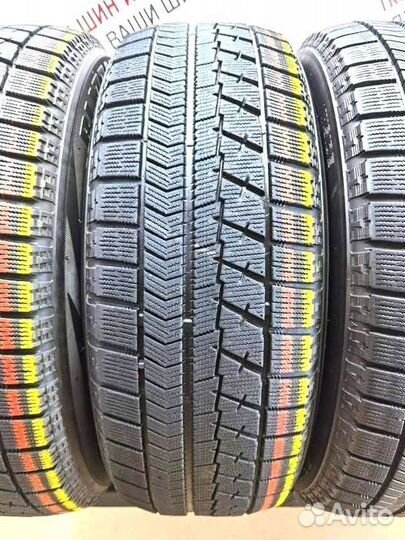 Bridgestone Blizzak VRX 235/45 R17 94S