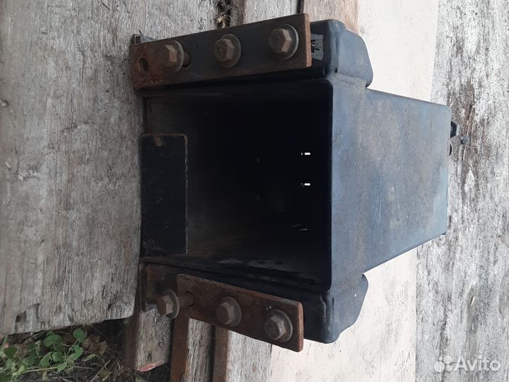 Кронштейн запаски Рено Вольво