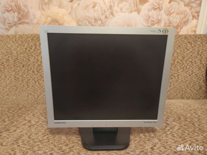 Монитор Samsung syncmaster 710v