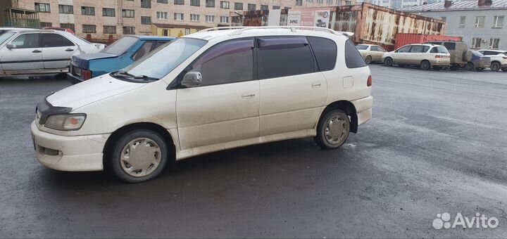 Toyota Ipsum 2.0 AT, 1997, 339 702 км